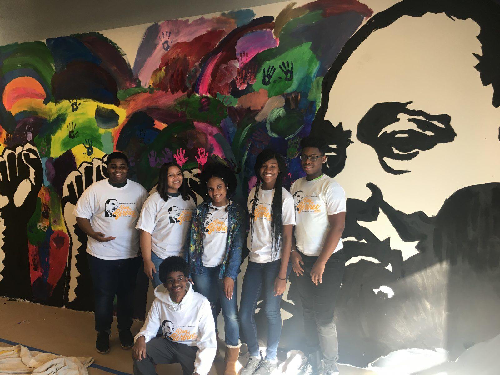 Dozens of students paint new mural honoring MLK in Wilmington